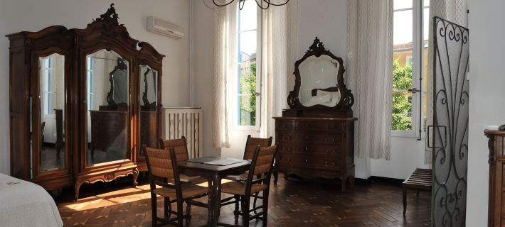 Hotel du Forum アルルのホテル