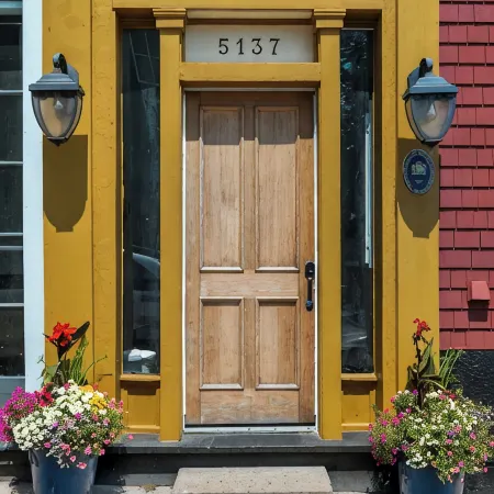 Historic Flat Best DT Location