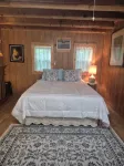 Cozy cabin in peaceful Ellijay with WiFi, AC - Alphydda