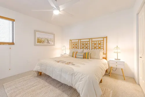 New Pool!!!! and Tropical Landscape! 3 Bedroom 3 Bath House Near Barefoot Beach