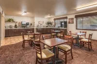 Colstrip Inn & Suites - breakfast
