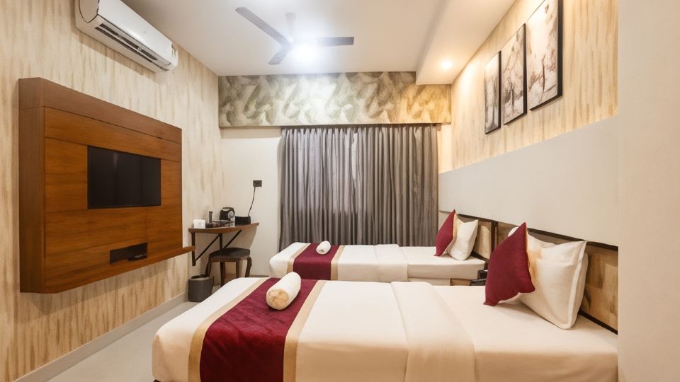 Saavees Residency