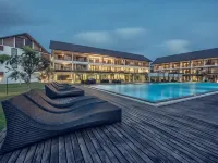 Suriya Resort - Pools