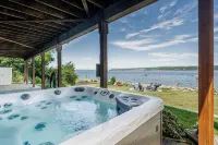 Whidbey Island No-Bank Waterfront Beach House - 3성급