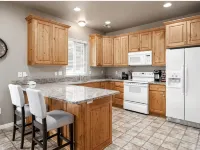 Townhome- 5 Minutes to UVU