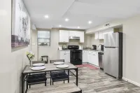 Modern 1-BR Apartment