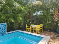 Heart of Old Town on QUIET Peacon Lane. Historic Seaport. Duval St. Pets welcome - 2 étoiles