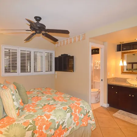 OCEANFRONT Ground Floor 2bd/2ba Unit with Amazing Ocean Views & A/C