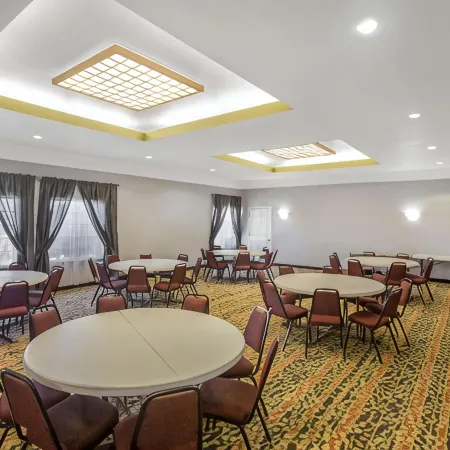 La Quinta Inn & Suites by Wyndham Belton - Temple South