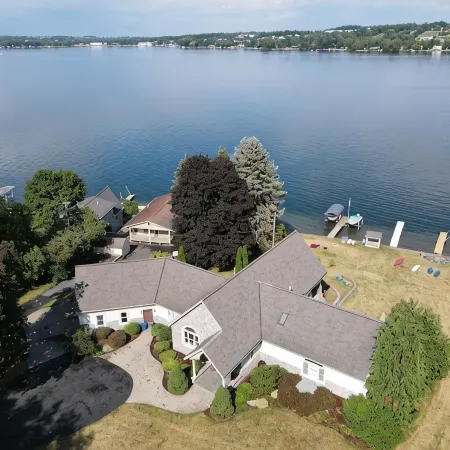Stunning Keuka Lake House! Kayak, SUP, fish, swim, campfires