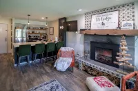 The Lodge-Modern Ski-Out/Ski-Out. Serene retreat Condo for the Outdoorsy type! - 3-Star