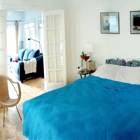 2 blocks to the beach and pet friendly.. Memories are Made Here