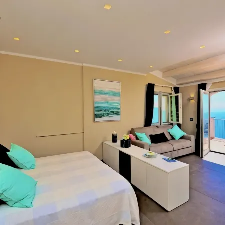 Amalfi Blu Retreat