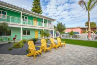 The Lofts at St Pete Beach - Motels