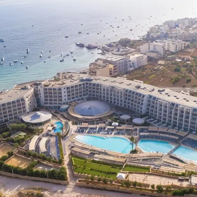 โรงแรม db Seabank Resort และ Spa โรงแรมใกล้ท่าเรือเฟอร์รี่ชีร์เกวา