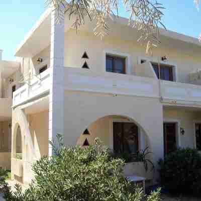 Kato Stalos Beach Hotel Exterior