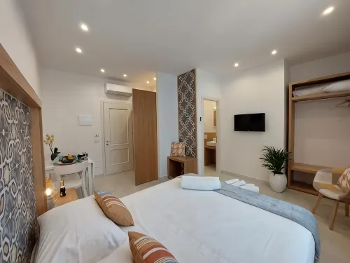 Mistral Luxury Suites - Pysäköinti