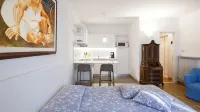 Beust House - Frida - Balcony with Lake View -  Privatzimmer