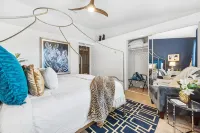 Desert Paradise with pool, mountain views and close to festivals, LIC#230224 - Gym