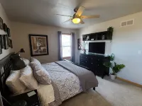 Your Green Bay Home Base.  Near I-43<Lambeau Field & Door County. - 4-Star