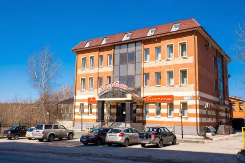 Chetyire Sezona Hotel