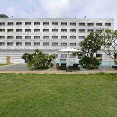 Hotel Naveen Lakeside Hotel Exterior