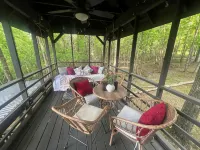 "Rabbits Run" Mountain Creek  Retreat  In Mentone- Sleeps 9- Hot Tub - 4-Star