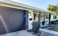Blue Door House ! - 4-Star