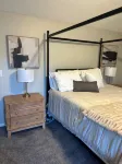 Newly Remodeled Home - 20 minutes from anywhere in Omaha! - Holiday bungalows