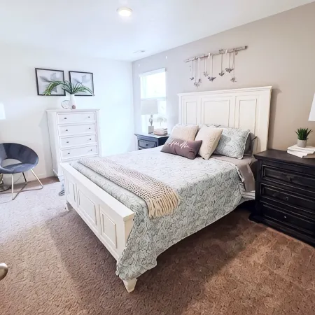 Newer build with 4 bedrooms, large backyard and beautiful mountain views.