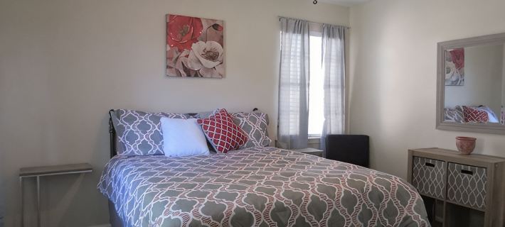 4 Bedroom Home - Great Location Sleep 9 Guest . 7 Beds Hotels in Garland