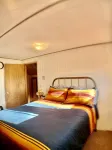 fully fenced Dog yard - Overlooking the Copalis River - - Wi-Fi