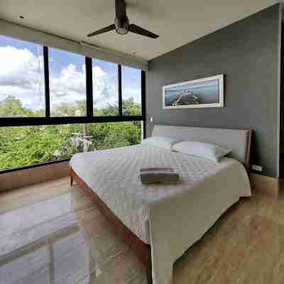 Brand New Build - Best Location 2 Blocks from the Fery Ocean View Pool Roof Top. Rooms
