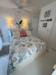 Ocean View, Sleeps 8, SUP, Beach Toys Hotels in 