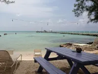 Cayman Breeze, Oceanfront Condo 2Br/2BA, with Pool, Near Rum Point - Bãi biển