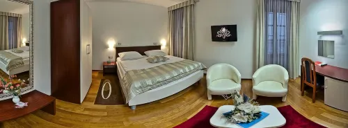 Hotel Monika - con encanto