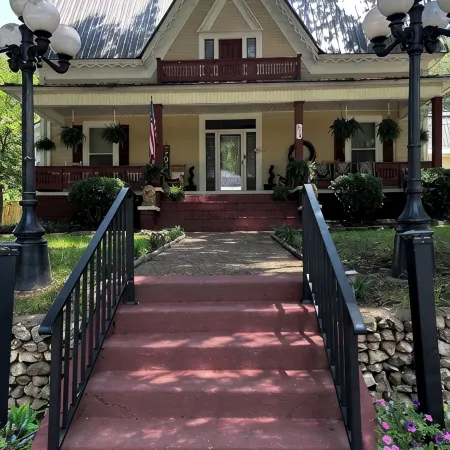 Experience Charleston charm near Hiwassee River
