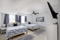 Heated Safe Family Pet Friendly Pool Home Near the Beaches Sleeps 12 Fire Pit