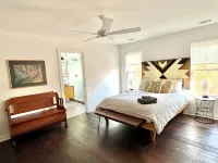 The Barngalo- Private, yet Close to everything - 4-Star