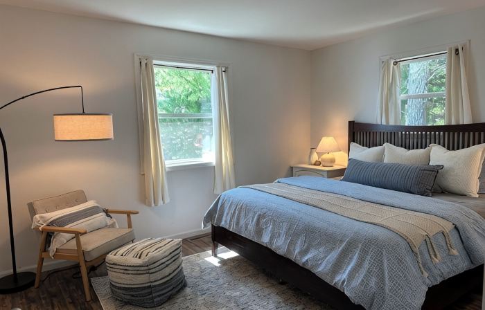 Oscoda Lake House : waterfront, 4 beds