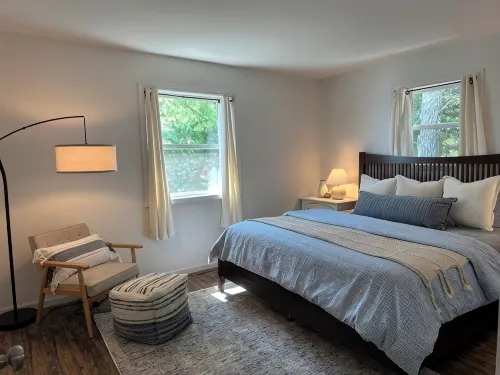 Oscoda Lake House : waterfront, 4 beds - 4-Sterne