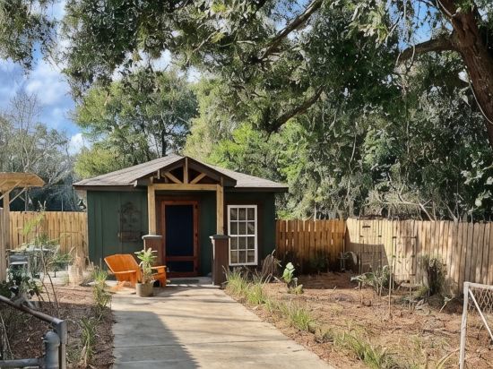 Modern Farm House Pensacola, FlCentrally located in the heart of Pensacola