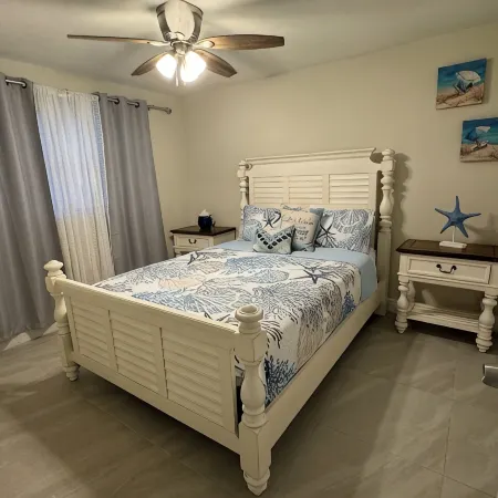 Coastal themed home near beach and airport