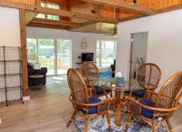 LakePointe Shores #4 -Beautiful cottage Madison on the Lake - Wi-Fi