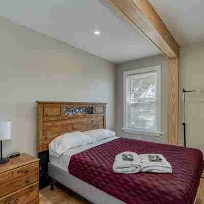 Riverview Townhouse IV in Downtown Alexandria Bay Rooms