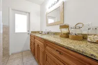 Beachfront Villa with Heated Pool Mini Golf Fire Pit and Spacex Views - 4-Sterne