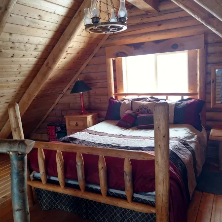 Kelly's Rock Creek Cabin. Kids and dogs welcome!