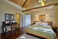 Private, Romantic Luxury Mountain Cabin in the Woods with Incredible Views - 5-Star