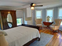 Spacious Victorian close to everything in RH - Wheelchair friendly. Sleeps 11 - 3-stjärniga