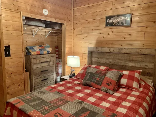 Bear Claw Cove #2 Pet Friendly-Hot Tub-Kayak - Chalets
